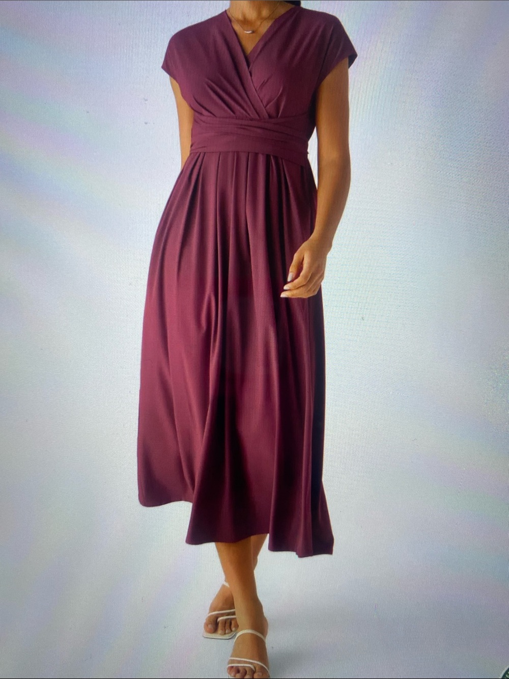 MEDIUM.   HALARA BREEZEFUL V NECK SHORT SLEEVE MIDI CASUAL DRESS